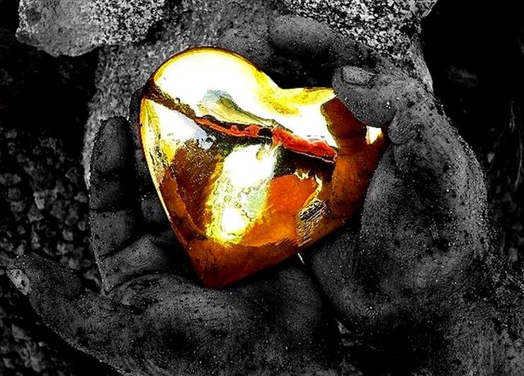 tapety -  SERCE - golden-heart DesktopNexus.com.jpg