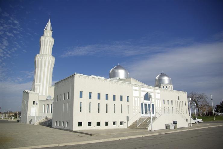 meczety - kanada Baitul Islam Mosque in Canada.jpg