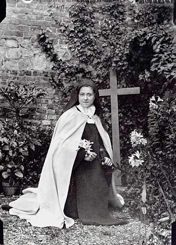 sw Teresa od Dzieciatka Jezus film - Teresa w lipcu 1896r.jpg