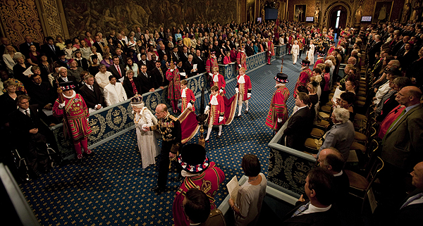 Złoty Jubileusz I - Królowa i książę Filip w Parlamencie.jpeg