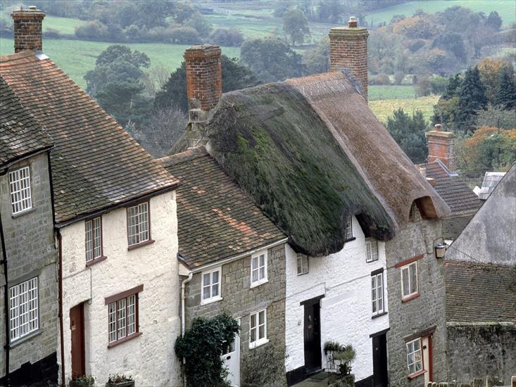 Anglia - Cottages, Shaftsbury, Dorset, England.jpg