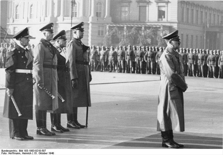 Oberkommando - Bundesarchiv_Bild_183-1983-0210-507,_Berlin,_Staatsakt_fr_Admiral_von_Trotha.jpg