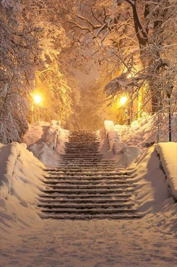 SCHODY - zima schody.jpg