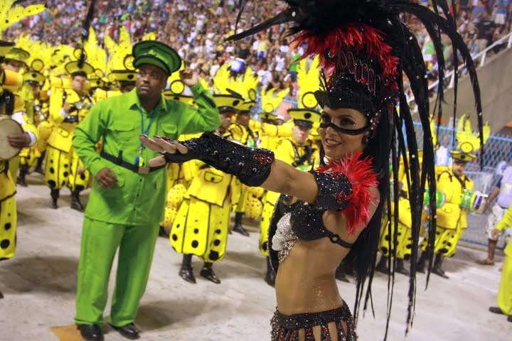  KARNAWAŁ W RIO - 2010_parade_Goddesses_of_Carnaval_Musas_Fabia_Borges.jpg