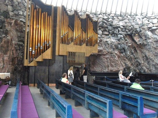 Helsinki-skalny Kościół - the-rock-church-helsinki.jpg