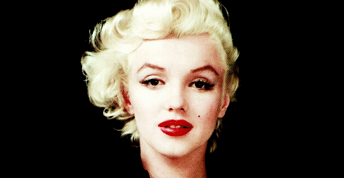 Marilyn Monroe - tumblr_lxdmlmg3XQ1qjzy01o1_500.gif
