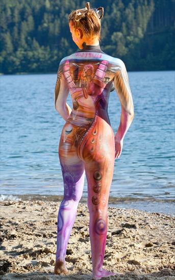 40_Artistic_Body_Painting_Girls_Pictures - 25.jpg