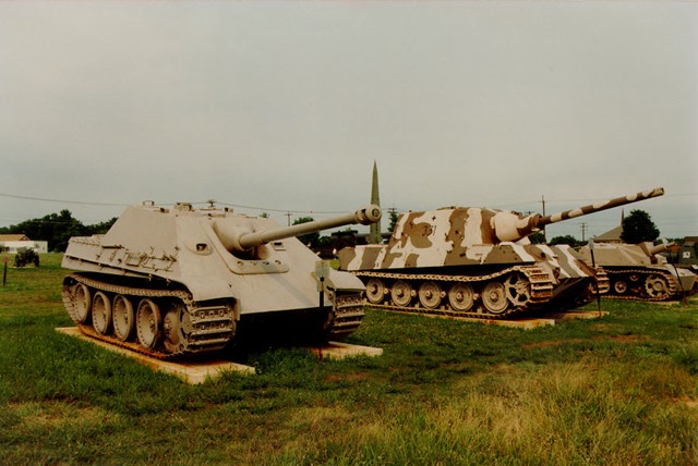 czolgi - Jagdtiger Museum 4.jpg