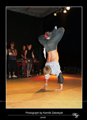 Taneczne - breakdance2bymillaincjr7.jpg