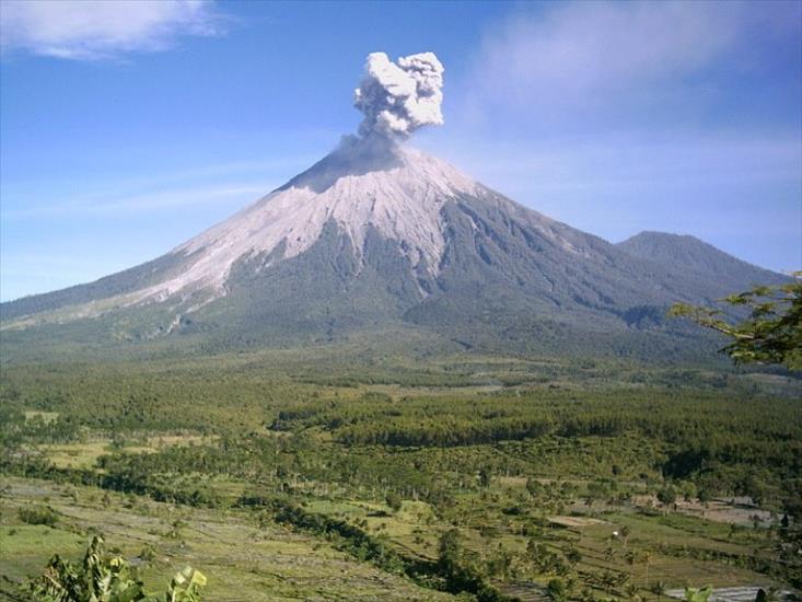 Indonezja - wulkan Semeru.jpg