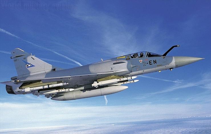 Mirage 2000  francuski samolot myśliwski i myśliwsko-szturmowy - Mirage 2000 w locie 2.JPG