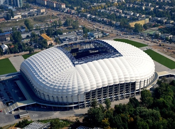 NOWE STADIONY  w POLSCE  SKAPIEC      W POSCE  - Stadion Lecha -1.jpg