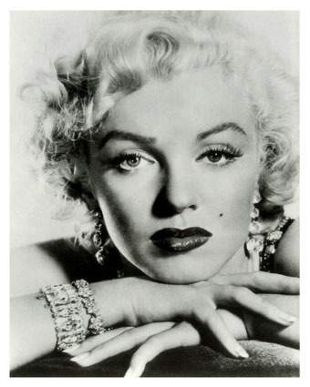 Marilyn Monroe - najseksowniejsza kobieta świata - marilyn-monroe-hair-style-06.jpg